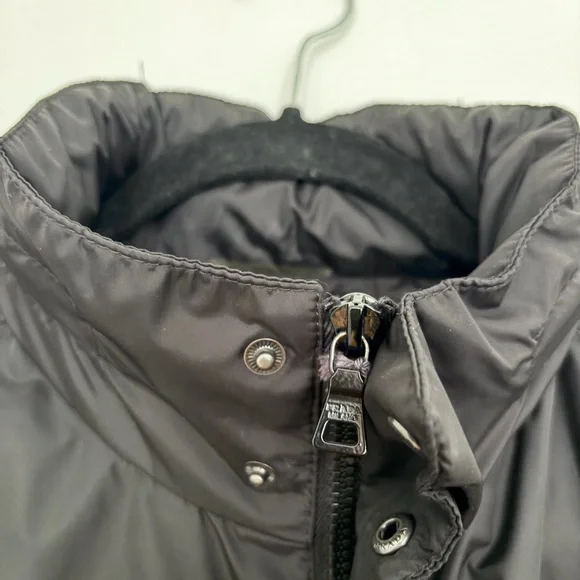 Men's Prada Black Windbreaker Jacket in size 48 - Picture 7 of 9